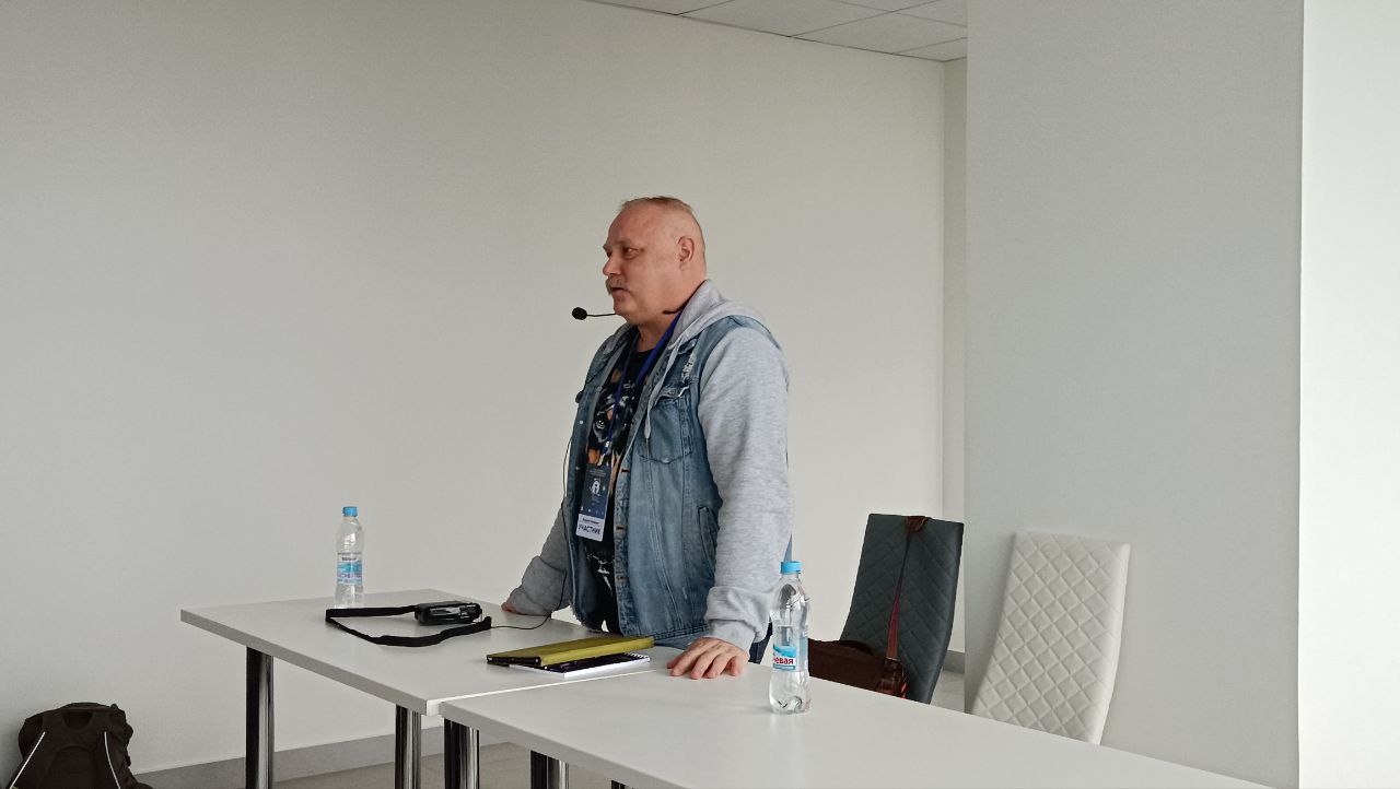 «Юмористическая фантастика – дело непростое». Андрей Белянин провел в Школе писательского мастерства 3.0 лекцию