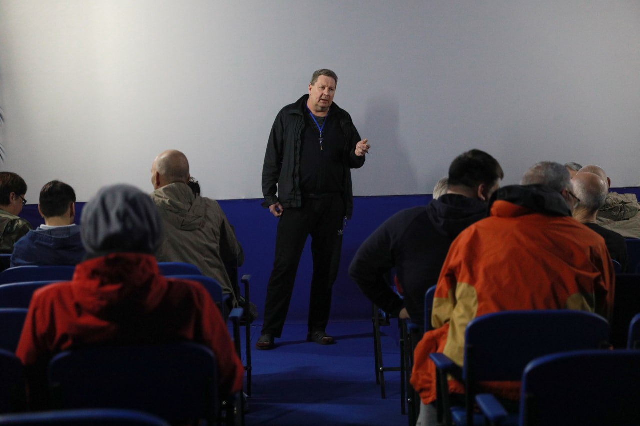 В рамках ММКФ «Звёзды над Донбассом» показали фильм «Лето с рубашками в клетку» участников фестиваля Светланы Бондаренко и Валентина Игнатовича