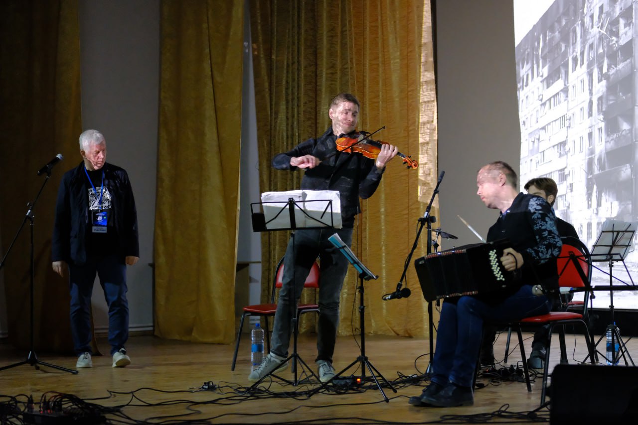 Симфония русского рока прозвучала в Урзуфе