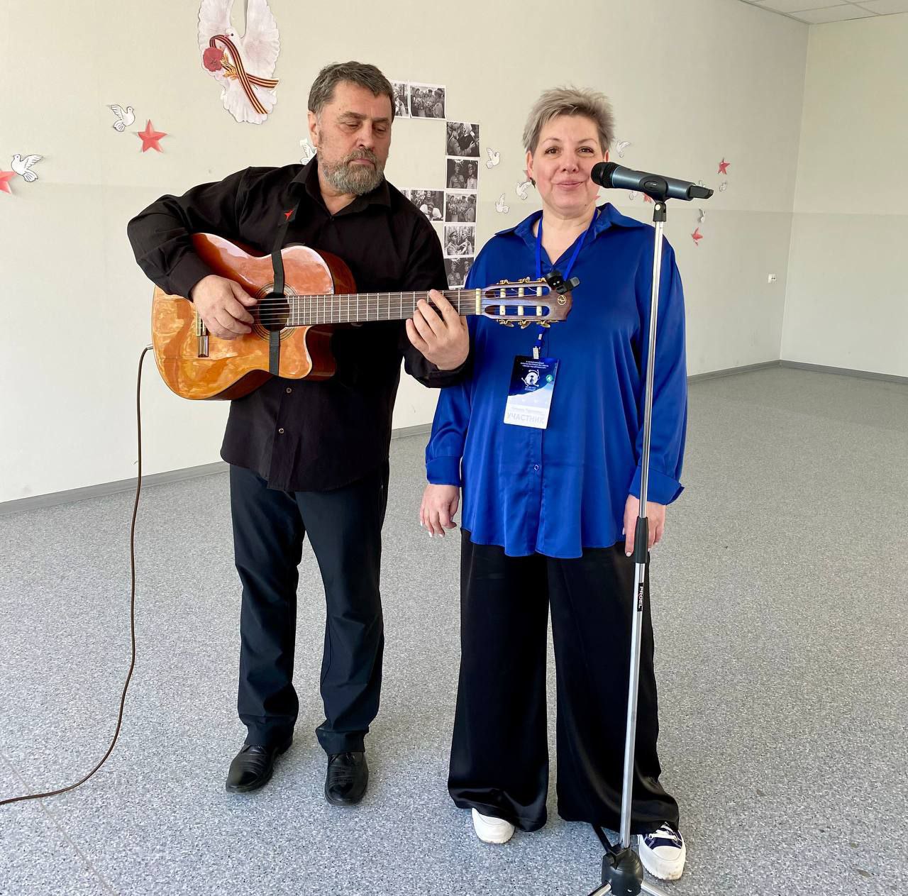 В рамках фестиваля «Звёзды над Донбассом» Елена Ковалюк, Татьяна Тарасова и Алексей Чернышев провели встречу с учащимися МБОУ «СШ №15».