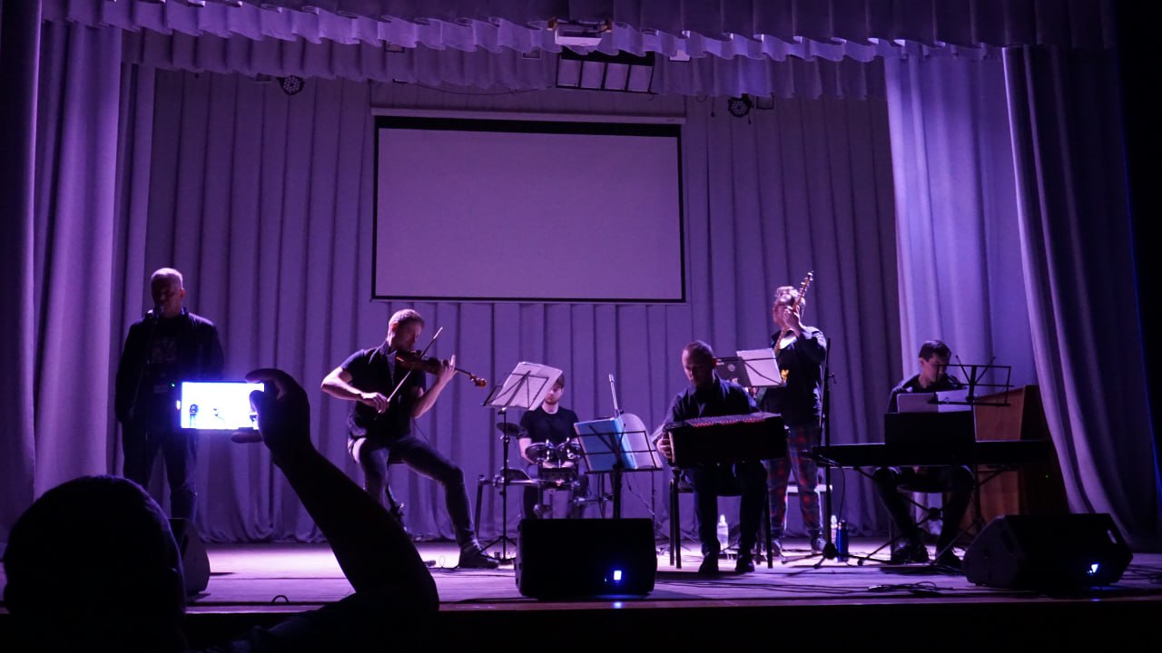 В Мангуше состоялось Поэтическое концертное шоу «Стихи войны и мира. Баллада о своих»