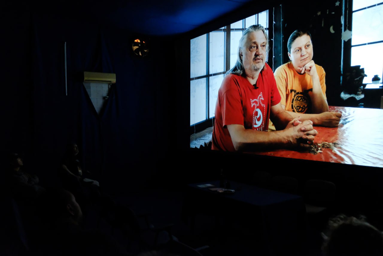 В рамках ММКФ «Звезды над Донбассом» 17 мая в кинотеатре на базе пансионата участникам был продемонстрирован фильм «Петроглиф 2023»